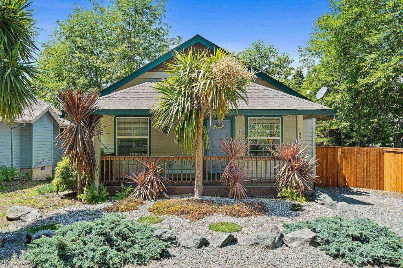 Beach Bungalow Рокуэй-Бич Экстерьер фото